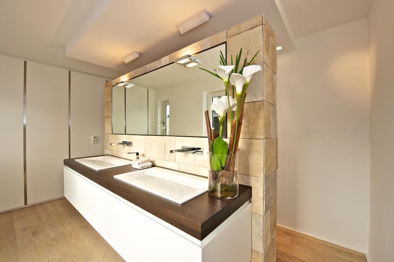Designer-loft Mit Whirlpool Apartment Cologne
